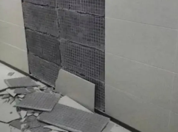 八步瓷砖空鼓维修公司分享下八步墙砖松动维修的知识